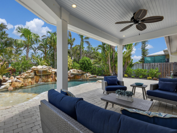 Naples Vacation Home With Private Pool Short Walk To Beach